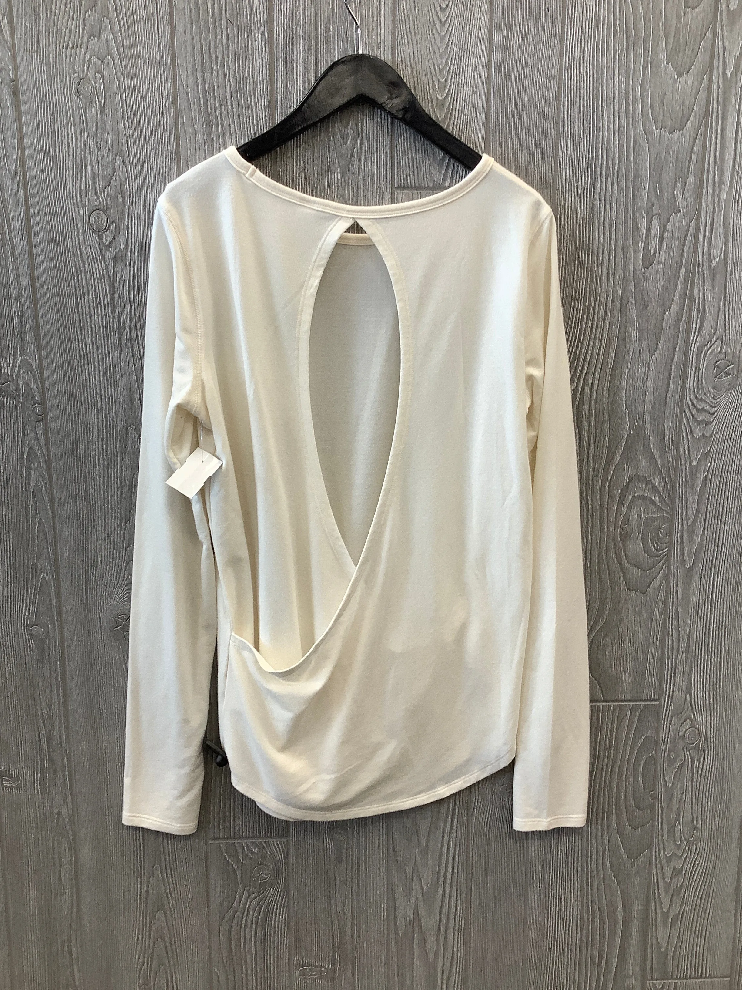 Athletic Top Long Sleeve Crewneck By Old Navy In Cream, Size: M