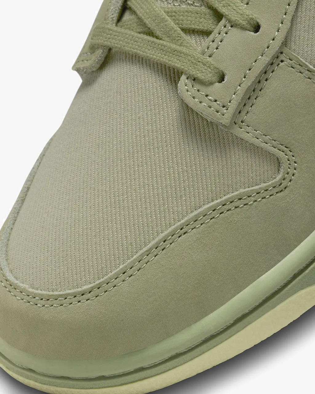Dunk Low Retro Premium ‘Oil Green/Olive Aura'