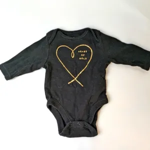 Old Navy Heart Onsie / 0-3 mths.