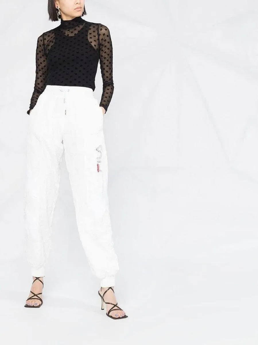 Pantaloni sportivi con logo stropicciato