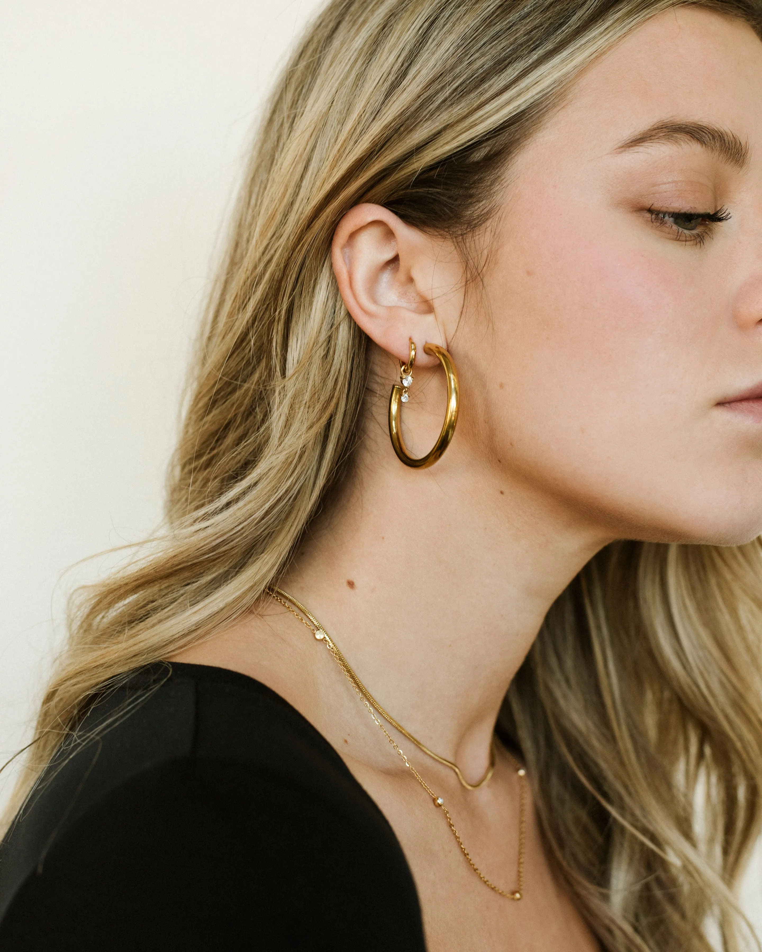 Single Round Gem and Dangle Charm