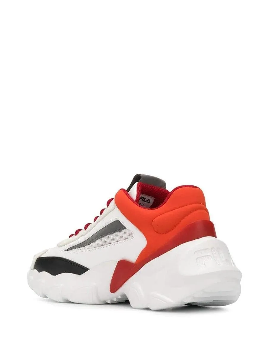 Sneakers smasher