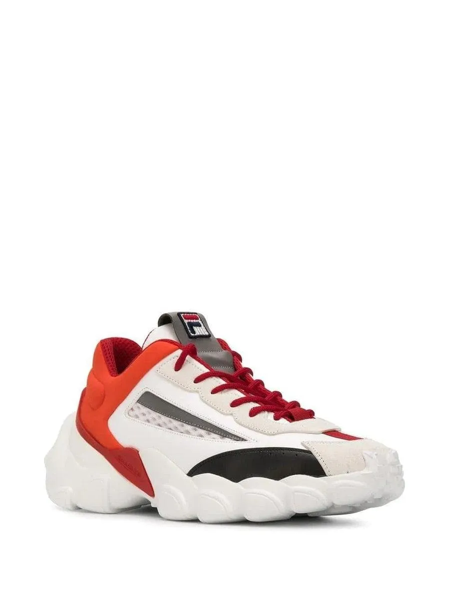 Sneakers smasher