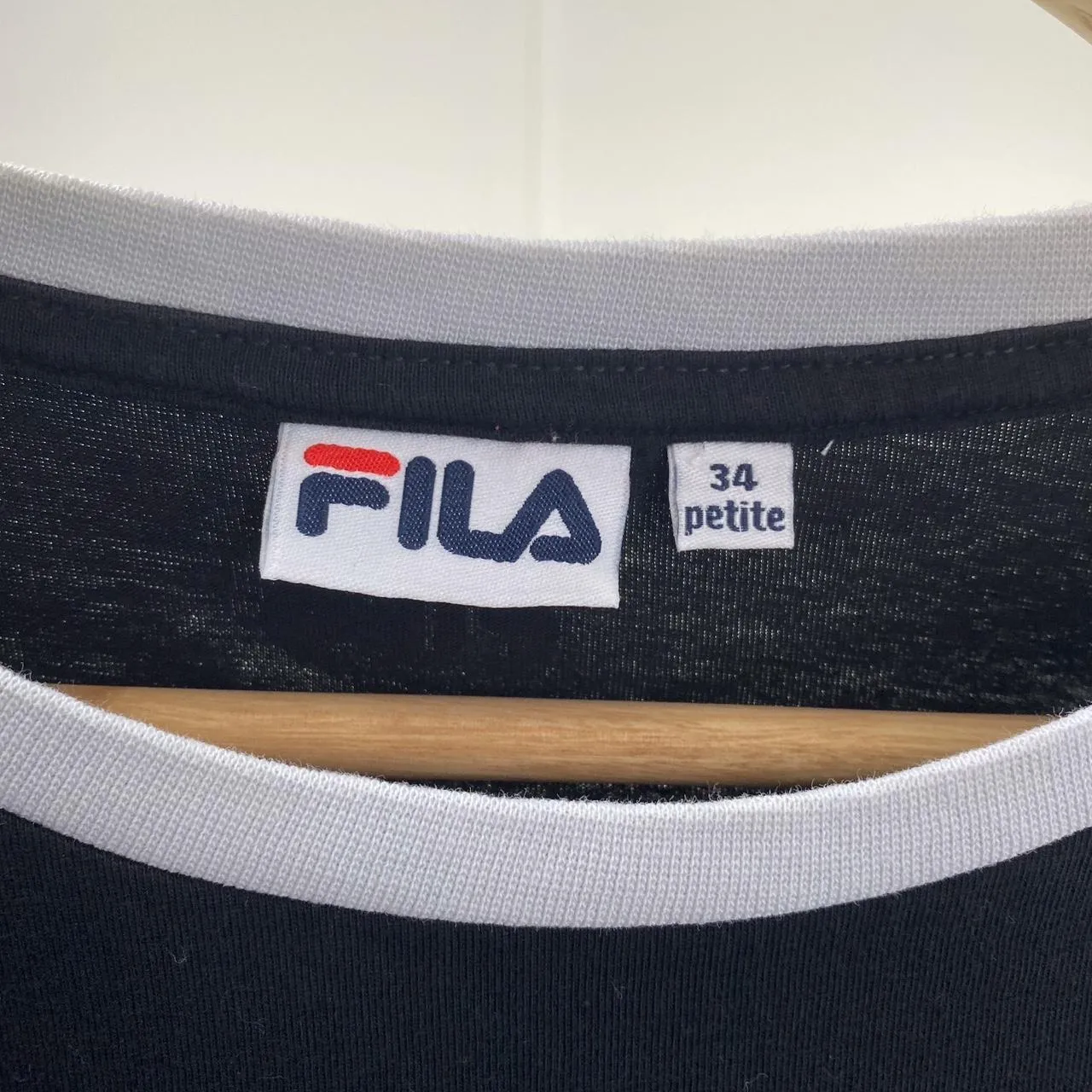 Vintage Fila Crop Top (petite)