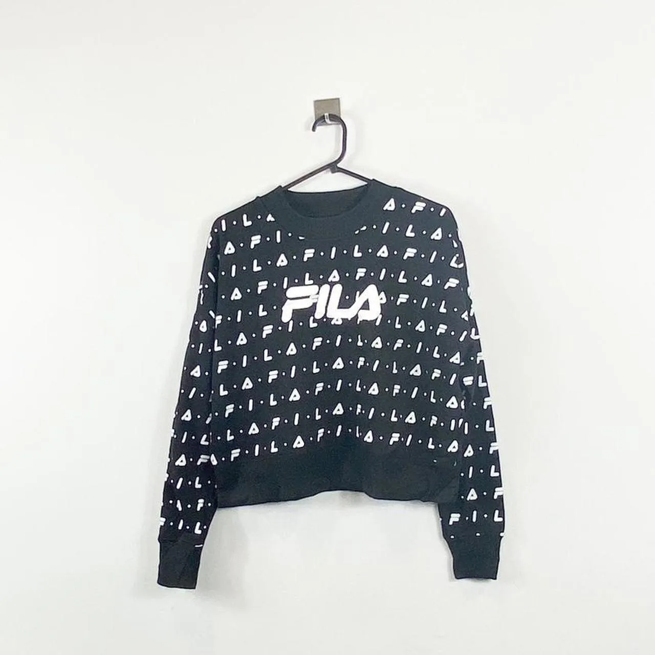 Vintage Fila Cropped Sweatshirt