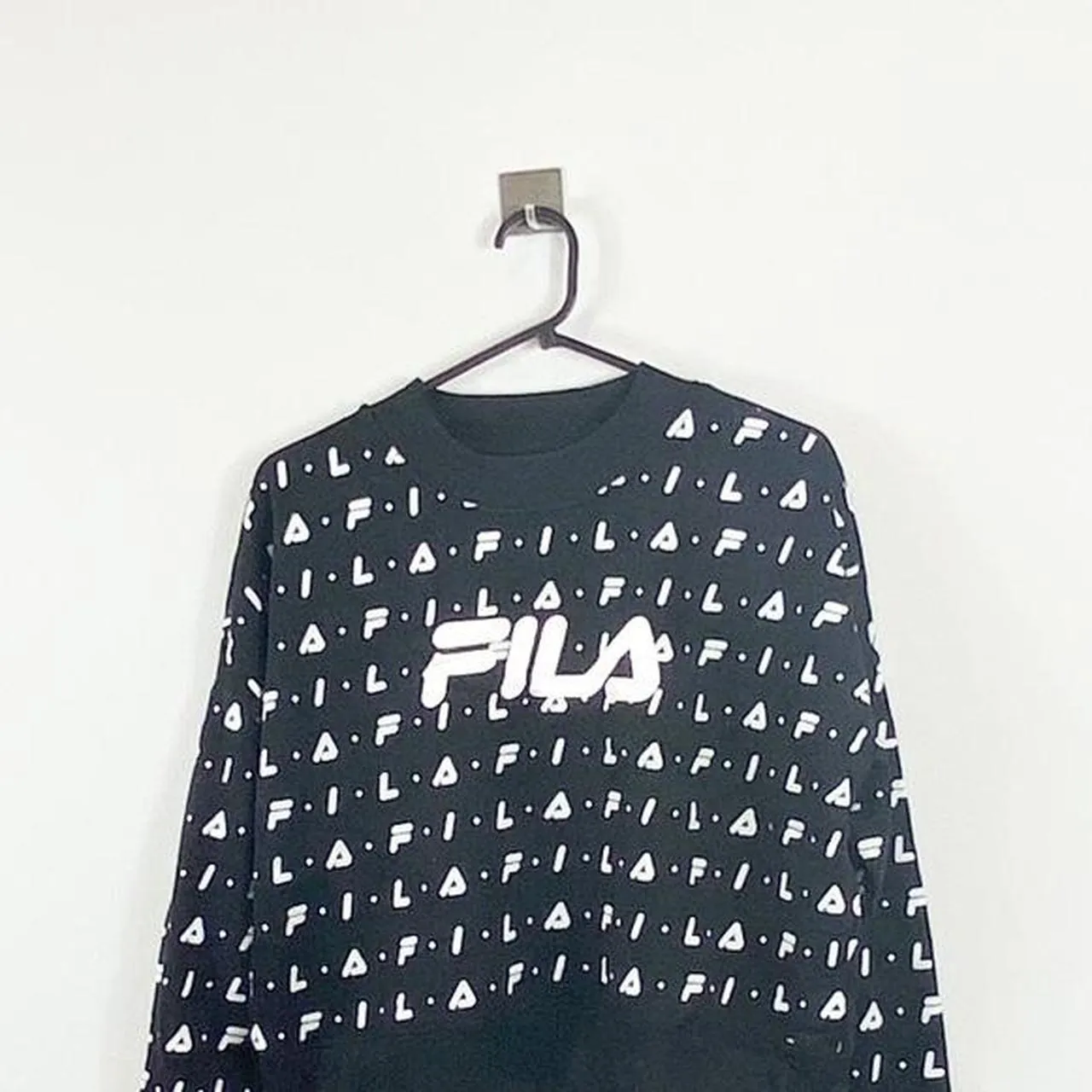 Vintage Fila Cropped Sweatshirt